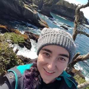 Meet your Posher, Elissa